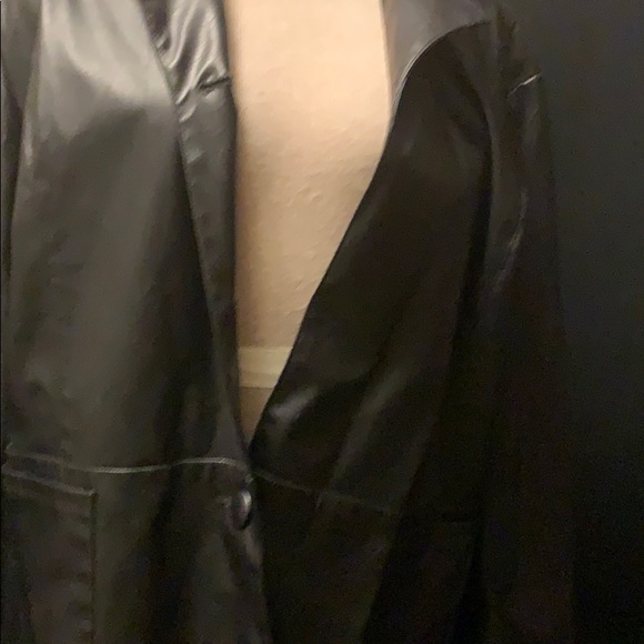 Ladies leather blazer - Picture 2 of 5